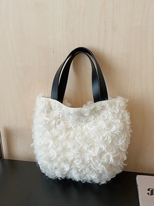 Borsa tote in peluche bianca con trama a rosa e manici neri per l'autunno e l'inverno