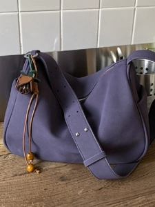 Damen Vintage Wildlederimitat Hobo Tasche Große Kapazität Minimalistisch Schultertasche Mit Holzperlen Anhänger Retro Umhängetasche
