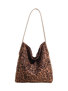 Fashionable leopard print tote bag with large capacity and brown shoulder straps
