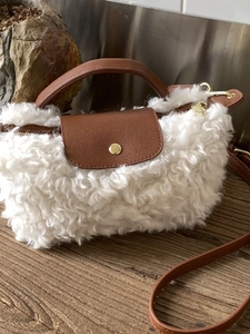 Women Plush Fuzzy Crossbody Bag Faux Fur Handbag With Contrast Leather Flap And Top Handle Autumn Winter Fashion Bag