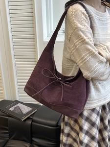 Vintage burgundy suede patchwork tote bag with bow detail in minimalist Korean style