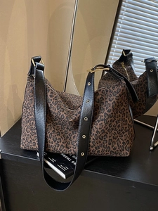 Women Large Capacity Leopard Print Hobo Bag Vintage PU Leather Tote Shoulder Bag Fashion Casual Crossbody Bag Handbag