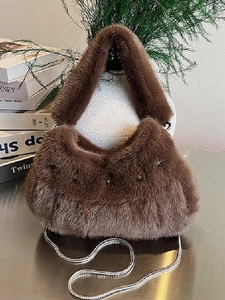 Women's Winter Plush Underarm Bag Faux Fur Hobo Bag With Chain Strap Star Studded Fluffy Shoulder Bag Crossbody Handbag