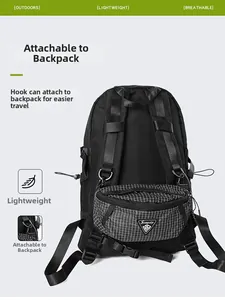 Detailansicht Outdoor-Rucksack mit abnehmbarer Karotasche und D-Ring am Gurt