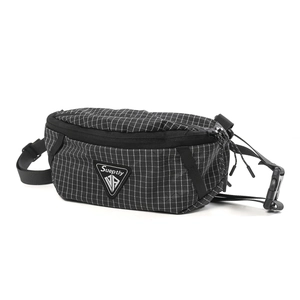 Schwarze karierte Vintage-Gürteltasche mit verstellbarem Gurt und wasserdichtem Nylon