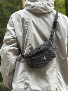 Unisex Grid Pattern Nylon Chest Bag Lightweight Waterproof Waist Bag For Outdoor Travel Casual Sporty Crossbody Bag