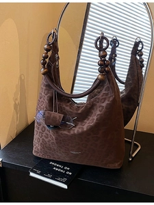 Sac Sous le Bras Grande Capacité pour Femmes Sac Cabas Rétro Imprimé Léopard Avec Bandoulière en Perles de Bois Sac Hobo PU