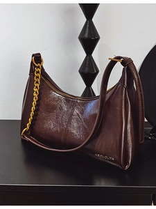 Vintage PU Leather Pleated Hobo Bag For Women Large Capacity Crossbody Shoulder Bag With Gold Metal Chain Casual Commuting Bag