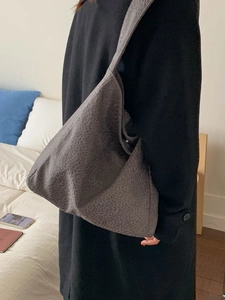 Sac hobo chic à imprimé léopard, grande capacité et esthétique vintage minimaliste