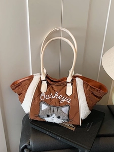 Borsa Tote Trapuntata da Donna di Grande Capacità Con Ricamo di Gatto Decorazione in Peluche Moda Invernale Borsa a Spalla