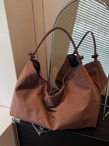Vintage Large Capacity Faux Suede Hobo Bag For Women Pleated Underarm Shoulder Bag With Wood Beads Decoration Casual Tote Purse
