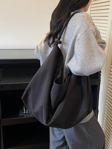Retro black suede hobo bag with wooden beads and large capacity for women commuting