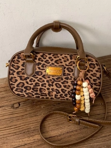 Sac Boston Rétro Minimaliste pour Femme en Cuir PU Imprimé Léopard Sac à Bandoulière Avec Charme en Perles Sac à Main