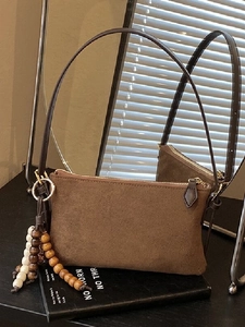 Bolso de Hombro de Cuero PU Esmerilado Vintage para Mujer Bolso Bandolera Pequeño Cuadrado Con Colgante de Cuentas de Madera