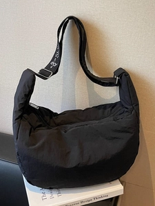 Large Capacity Quilted Nylon Dumpling Crossbody Bag For Women Japanese Style Soft Casual Shoulder Bag For Travel Daily Use