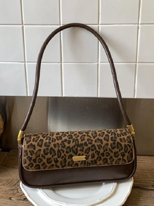 Minimalist Sophisticated Retro PU Leather Baguette Shoulder Bag Leopard Print Patchwork Underarm Commuting Bag For Women