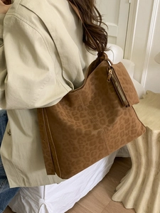 Retro brown leopard print tote bag in matte suede with a matching zipper coin pouch