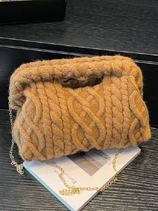 Fashion Knitted Cable Pattern Chain Shoulder Bag For Women Solid Color Quilted Macaron Cloud Handbag Casual Versatile Bag