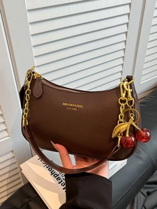 Women PU Leather Underarm Bag Lychee Pattern Crescent Hobo Bag With Gold Chain Cherry Pendant Shoulder Crossbody Bag Fashion Daily Handbag