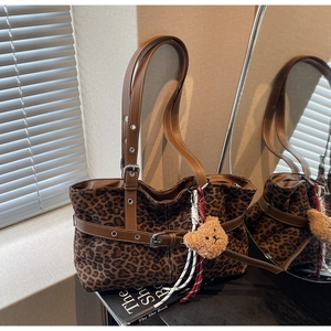 Large Capacity Leopard Print Tote Bag Women Suede Shoulder Bag Casual Retro Handbag