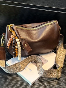 Vintage PU Leather Crescent Shoulder Bag For Women With Wide Geometric Knit Strap And Wood Bead Charm Fashion Daily Bag
