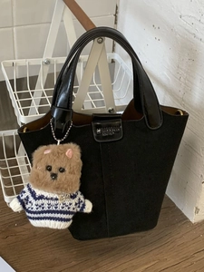 Women Fashion PU Leather Crossbody Bucket Bag Vintage Stitching Shoulder Bag With Cute Plush Bear Pendant Daily Handbag