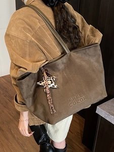 Retro large capacity dark brown suede tote bag with star charm and tassel pendant