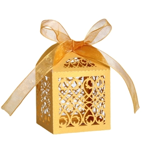 Boîte à dragées dorée découpée au laser avec motif floral et ruban en organza