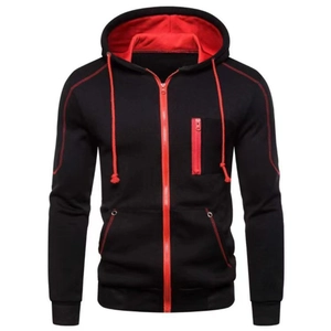 Herren Hoodie-Set in Schwarz mit roten Kontrastnähten und Kordelzugkapuze