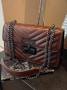 Women PU Leather Chevron Quilted Shoulder Bag Fashion Chain Strap Small Square Bag With Geometric Lock Chic Crossbody Bag Daily Use