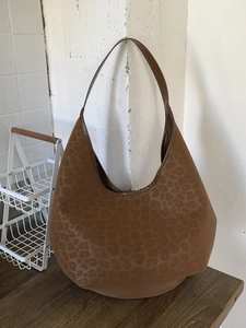 Retro Women Leopard Print PU Leather Hobo Bag Large Capacity Underarm Shoulder Bag Minimalist Sophisticated Tote Bag