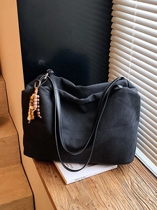Large Slouchy PU Leather Tote Bag For Women Vintage Pleated Shoulder Bag With Wood Bead Tassel Commuter Fashion Handbag
