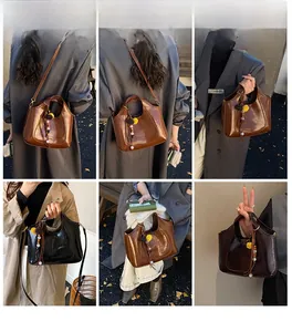 Collage de sacs cabas en cuir marron et noir montrant divers styles de portés à l'épaule