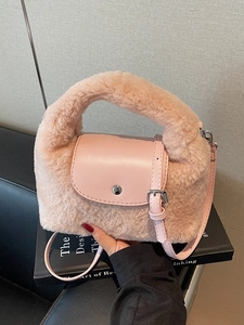 Sac à main en peluche rose avec similicuir et bandoulière réglable pour femmes