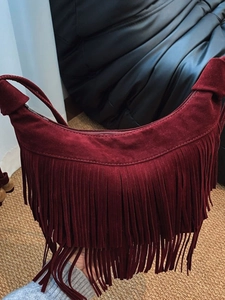 Borsa a Tracolla Donna Effetto Scamosciato PU Con Frange e Perline Legno Borsa a Spalla Boemia Hobo a Mezzaluna