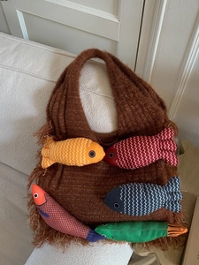 Women Large Capacity Knit Tote Bag Whimsical 3D Fish Decoration Relaxed Shoulder Bag Casual Versatile Commute Bag With Tassels