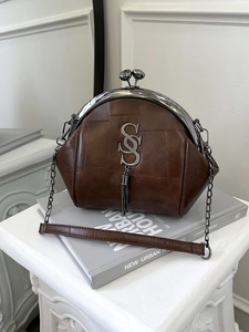 Nischendesign Retro Muschel Umhängetasche Für Damen Luxus PU Leder Kussverschluss Handtasche Mit Kette Quaste Messenger Bag