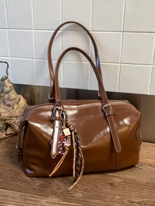 Women Vintage PU Leather Shoulder Bag Large Capacity Boston Bag Retro Underarm Bag Solid Color Commuter Tote Bag With Pendant