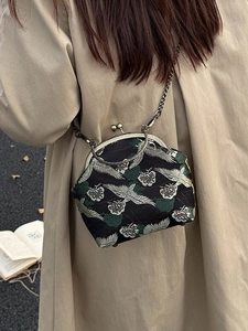 Elegant Chinese vintage crossbody bag with crane embroidery and bronze metal frame