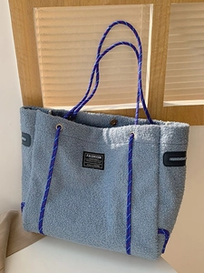 Sac Fourre-Tout en Peluche Polaire de Grande Capacité pour Femmes Sac à Épaule en Fausse Fourrure d'Agneau Décontracté Hiver Doux
