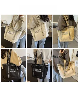 Grandi borse tote in tela con logo GENTLE WOMAN in nero, beige e kaki