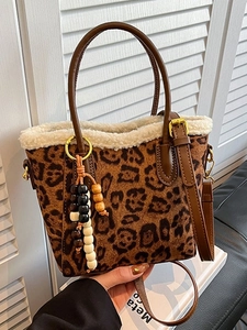 Sac Seau Vintage en Daim PU à Imprimé Léopard pour Femmes Avec Bordure en Laine d'Agneau Charme en Perles Sac à Main Bandoulière Automne Hiver