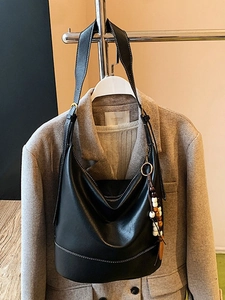 Women Large Capacity PU Leather Tote Bag Minimalist Contrast Stitching Shoulder Bag With Beaded Tassel Daily Crossbody Bag