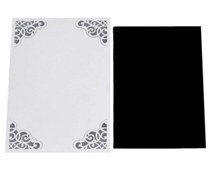 Élégante invitation de mariage découpée au laser avec motifs et fond noir