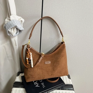 Vintage Suede Leopard Print Shoulder Bag For Women Fashion Hobo Underarm Bag With Beaded Pendant Commuting Large Handbag