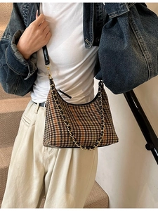 Retro houndstooth hobo bag with gold chain and black leather strap for autumn