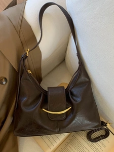 Vintage PU Leather Half Moon Crossbody Bag For Women Chic Gold Crescent Hardware Stitching Hobo Shoulder Bag Daily Commute