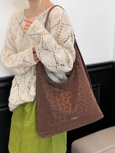 Large vintage leopard print tote bag for women, stylish faux suede shoulder handbag