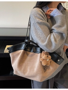 Retro large capacity tote bag with patchwork suede and leather plus a cute bear pendant