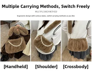 Trois façons de porter ce sac bandoulière en peluche marron avec chaîne perles